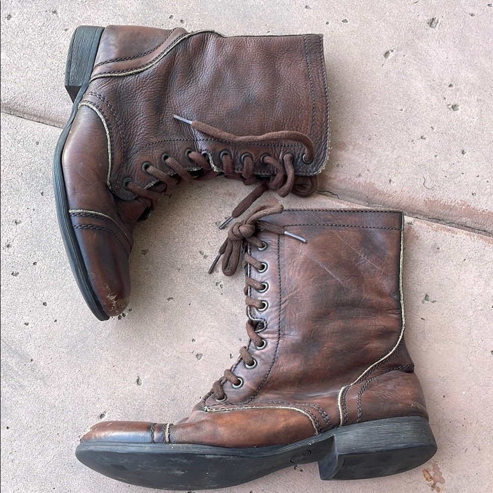Vintage Steve Madden Ladies Size 10 Brown Leather Lace-Up Boots with Zipper